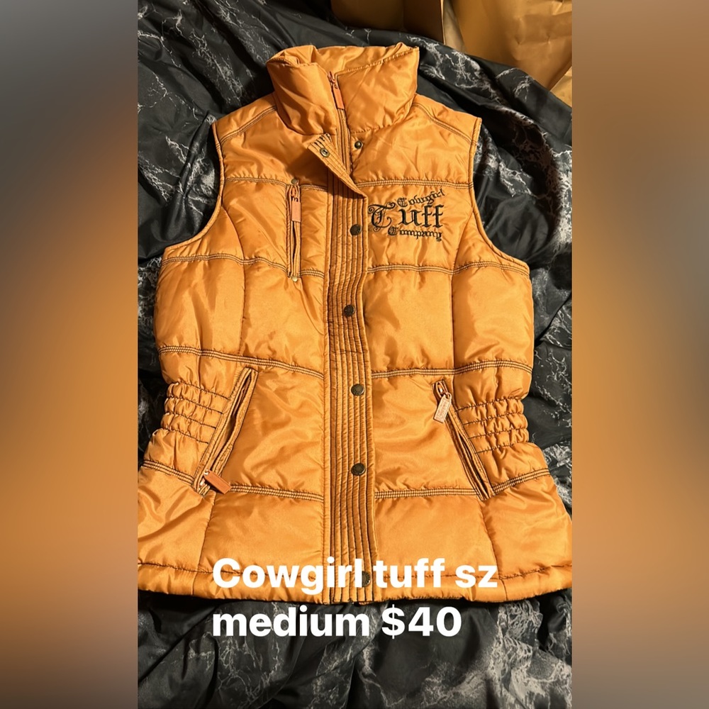 Cowgirl Tuff Puffer Vest M